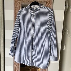 Old Navy Blue and White Striped Button Down Shirt